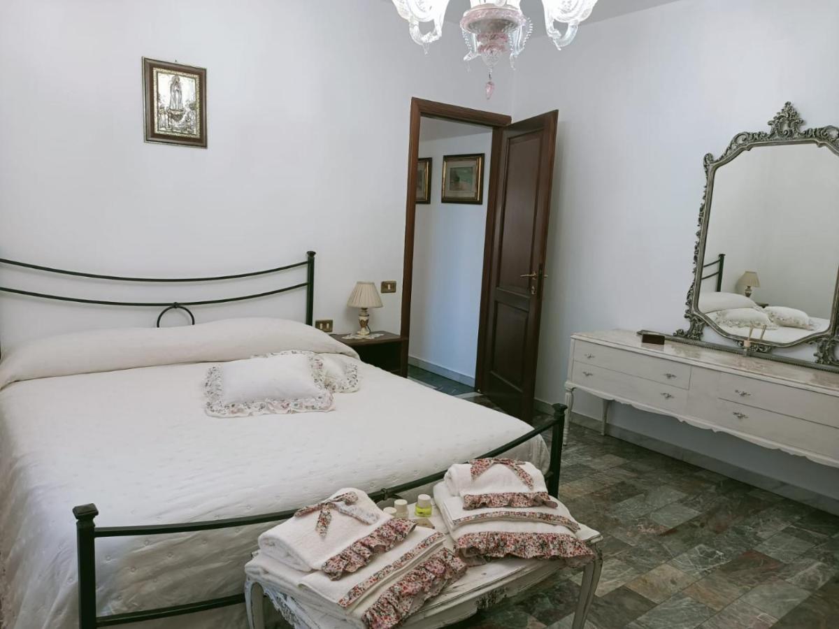 לינה וארוחת בוקר Pianore Pirro & Sharon House מראה חיצוני תמונה