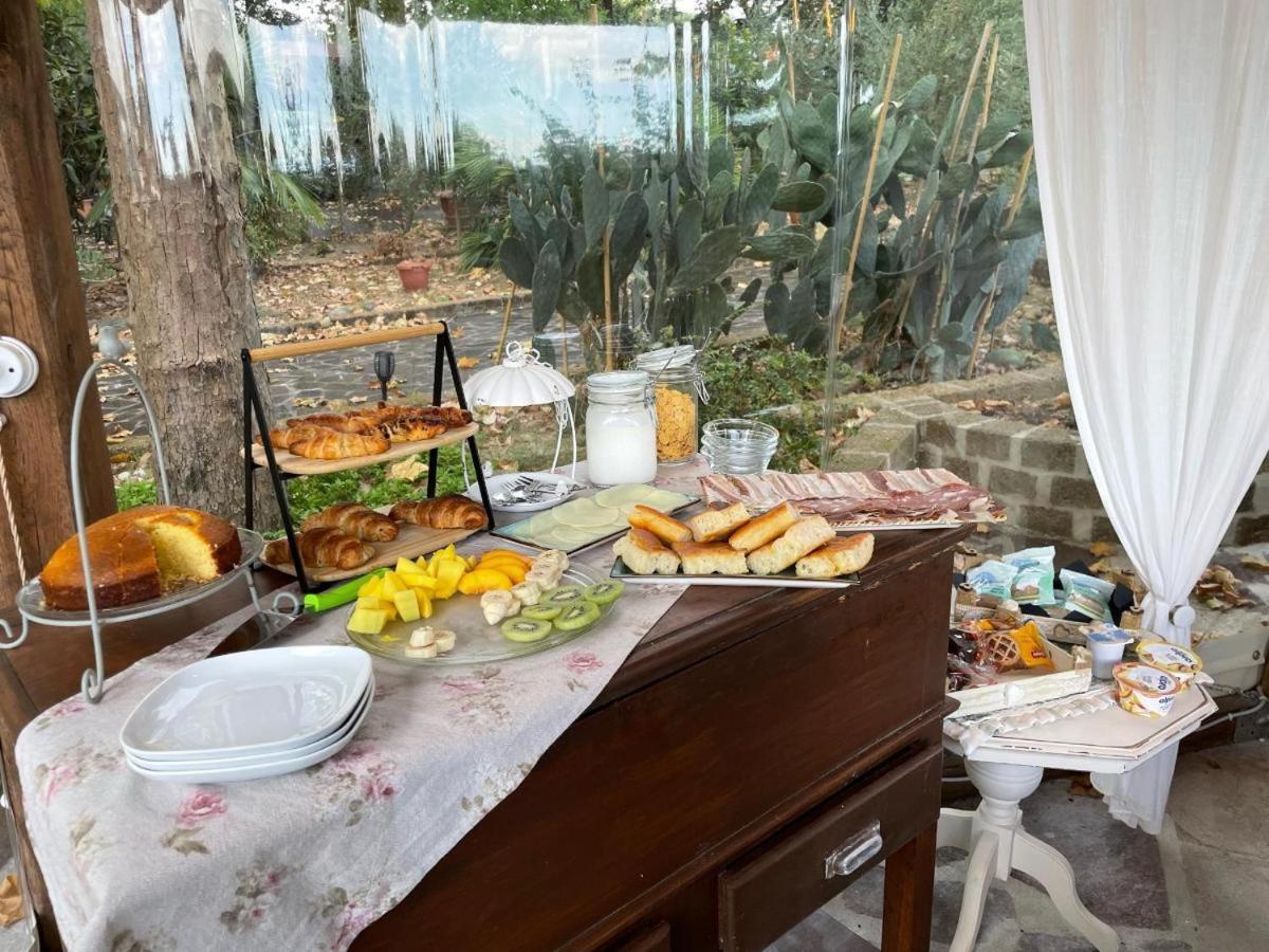 לינה וארוחת בוקר Pianore Pirro & Sharon House מראה חיצוני תמונה