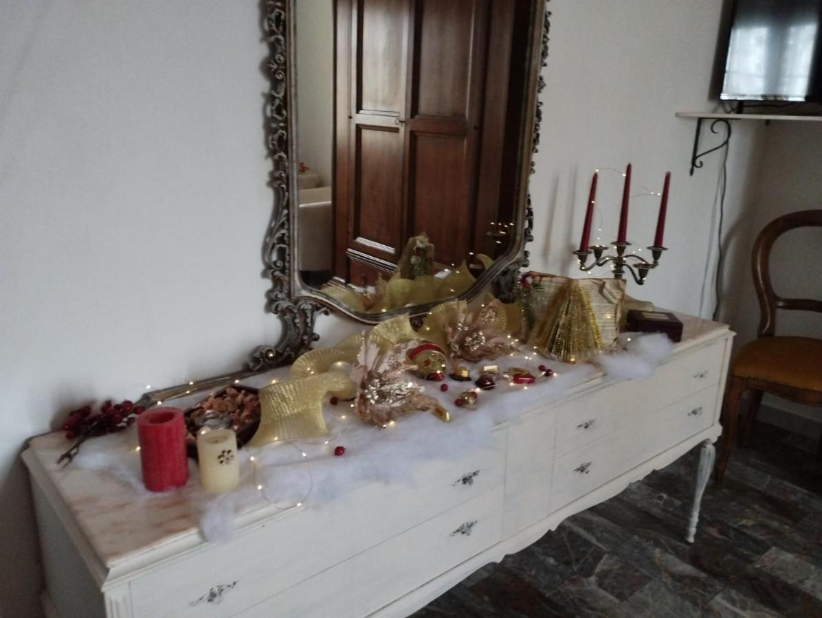 לינה וארוחת בוקר Pianore Pirro & Sharon House מראה חיצוני תמונה